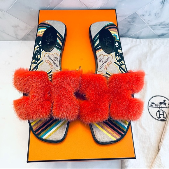 AUTHENTIC LIMITED EDITION HERMES ORAN FUR SLIDES - Picture 5 of 11